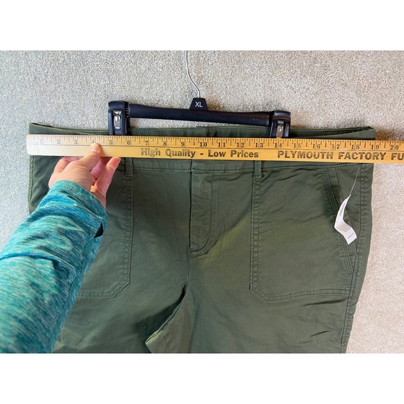 Old Navy Pixie Pants NEW Women's 16 (38x26.5) Olive Green Cropped Utility Chino - Picture 6 of 9